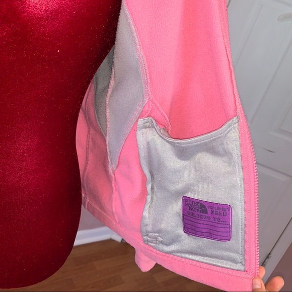 Pink North Face sweater - Picture 7 of 7